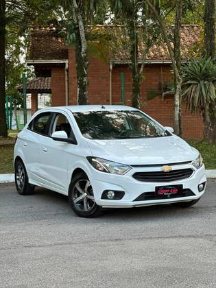 CHEVROLET ONIX 1.4 MPFI ACTIV 8V FLEX 4P AUTOMÁTICO