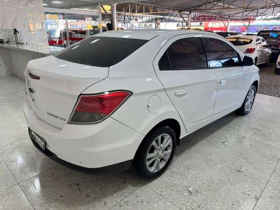 CHEVROLET-PRISMA-2014