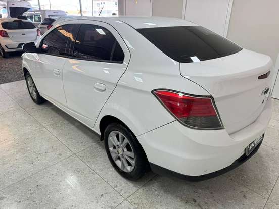 CHEVROLET-PRISMA-2014