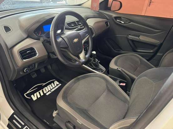 CHEVROLET-PRISMA-2014