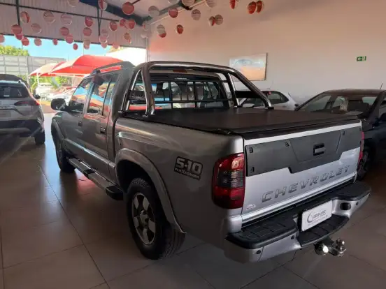 CHEVROLET-S10-2.4 MPFI EXECUTIVE 4X2 CD 8V FLEX 4P MANUAL CHEVROLET-S10-2009