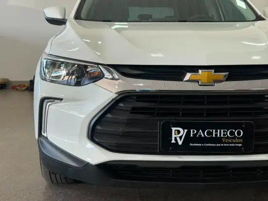 CHEVROLET-TRACKER-2023