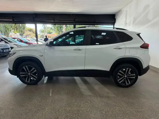 CHEVROLET-TRACKER-2023