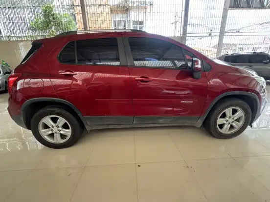 CHEVROLET-TRACKER-2019