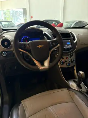CHEVROLET-TRACKER-2014