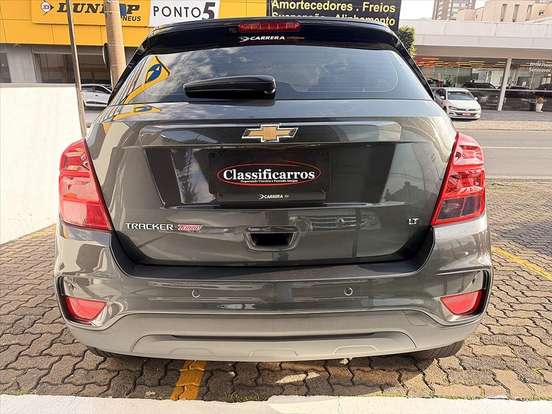 CHEVROLET-TRACKER-2019