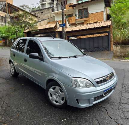 CHEVROLET-CORSA-2011