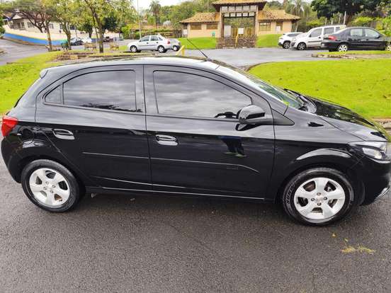 CHEVROLET-ONIX-2019