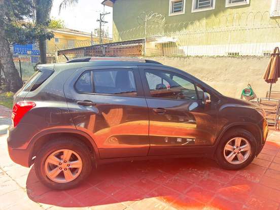 CHEVROLET-TRACKER-2018