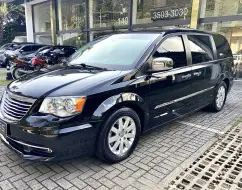 CHRYSLER TOWN & COUNTRY 3.6 LIMITED V6 24V GASOLINA 4P AUTOMÁTICO CHRYSLER TOWN & COUNTRY 3.6 LIMITED V6 24V GASOLINA 4P AUTOMÁTICO