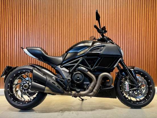DUCATI-DIAVEL DARK DUCATI-DIAVEL DARK-2016