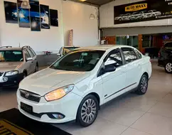 FIAT GRAND SIENA 1.6 MPI ESSENCE 16V FLEX 4P MANUAL FIAT GRAND SIENA 1.6 MPI ESSENCE 16V FLEX 4P MANUAL