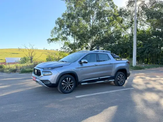 FIAT TORO 2.0 16V TURBO DIESEL RANCH 4WD AT9