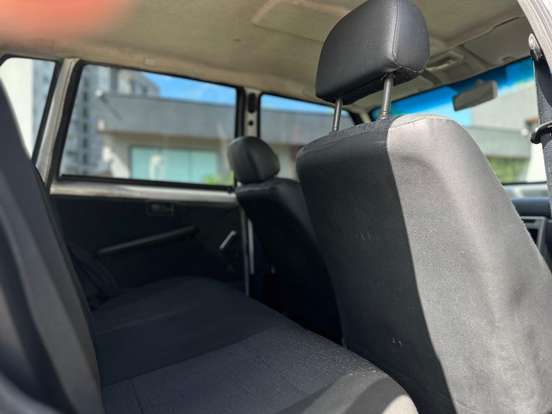 FIAT-UNO-1.0 MPI MILLE WAY ECONOMY 8V FLEX 4P MANUAL FIAT-UNO-2010