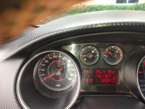 FIAT-BRAVO-1.8 SPORTING 16V FLEX 4P AUTOMATIZADO FIAT-BRAVO-2014
