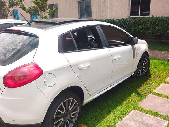 FIAT-BRAVO-1.8 SPORTING 16V FLEX 4P AUTOMATIZADO FIAT-BRAVO-2014