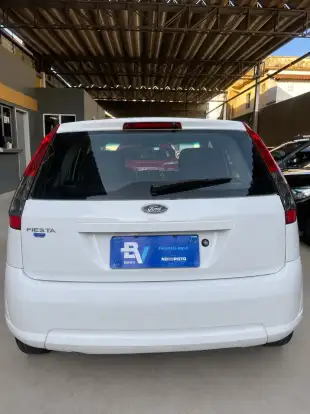 FORD-FIESTA-2014