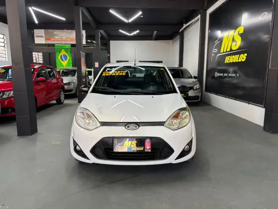 FORD FIESTA 1.6 ROCAM HATCH 8V FLEX 4P MANUAL