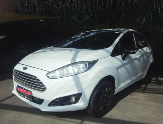 FORD FIESTA 1.6 SE HATCH 16V FLEX 4P POWERSHIFT