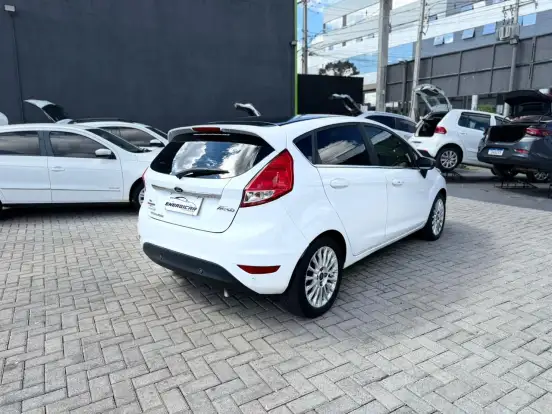 FORD-FIESTA-2015