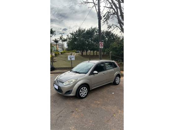 FORD FIESTA 1.0 ROCAM HATCH 8V FLEX 4P MANUAL