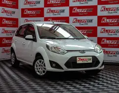 FORD FIESTA 1.6 ROCAM SEDAN 8V FLEX 4P MANUAL FORD FIESTA 1.6 ROCAM SEDAN 8V FLEX 4P MANUAL