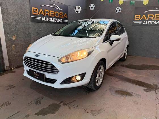 FORD FIESTA 1.6 SE HATCH 16V FLEX 4P POWERSHIFT