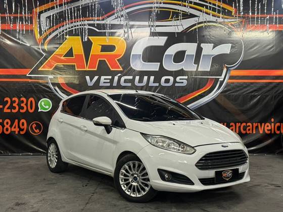 FORD FIESTA 1.6 TITANIUM HATCH 16V FLEX 4P POWERSHIFT