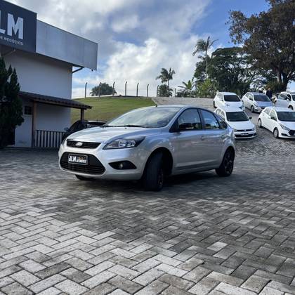 FORD FOCUS 1.6 GL SEDAN 16V FLEX 4P MANUAL