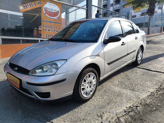 FORD FOCUS 1.6 GL SEDAN 8V FLEX 4P MANUAL