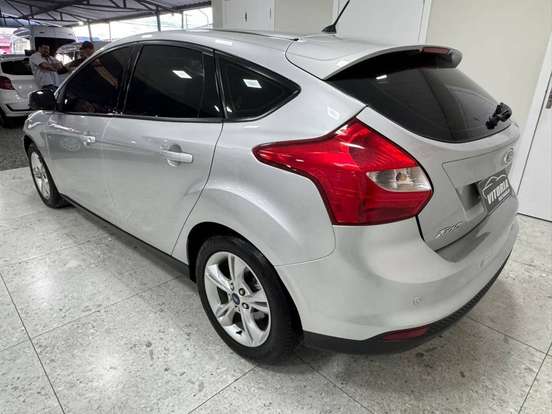 FORD-FOCUS-1.6 S SEDAN 16V FLEX 4P POWERSHIFT FORD-FOCUS-2014