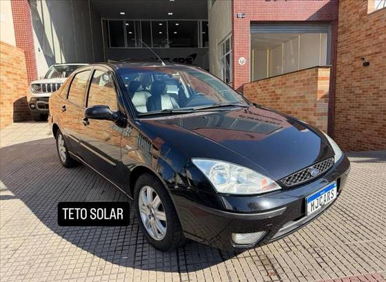FORD FOCUS 2.0 GHIA SEDAN 16V GASOLINA 4P AUTOMÁTICO