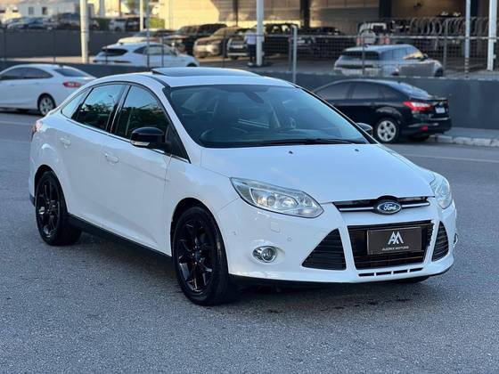 FORD FOCUS 2.0 SE PLUS SEDAN 16V FLEX 4P AUTOMÁTICO
