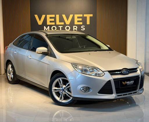 FORD FOCUS 2.0 SE PLUS SEDAN 16V FLEX 4P AUTOMÁTICO