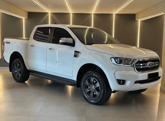 FORD RANGER 3.2 XLT 4X4 CD 20V DIESEL 4P AUTOMÁTICO