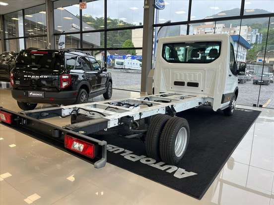 FORD-TRANSIT-2024