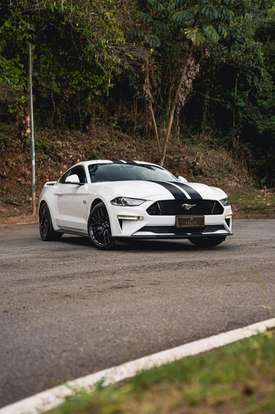FORD-MUSTANG-2018