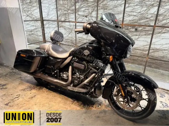 HARLEY-DAVIDSON STREET GLIDE SPECIAL 