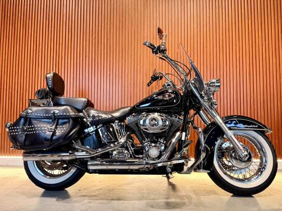 HARLEY-DAVIDSON-SOFTAIL HERITAGE CLASSIC-2015