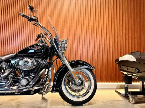 HARLEY-DAVIDSON-SOFTAIL HERITAGE CLASSIC-2015