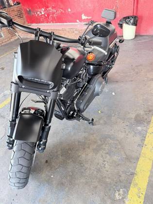 HARLEY-DAVIDSON SOFTAIL FAT BOB 107 