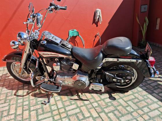 HARLEY-DAVIDSON SOFTAIL HERITAGE CLASSIC 