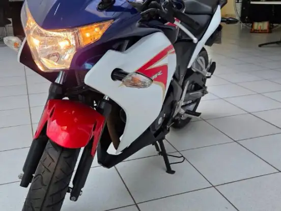HONDA-CBR 250R HONDA-CBR 250R-2012