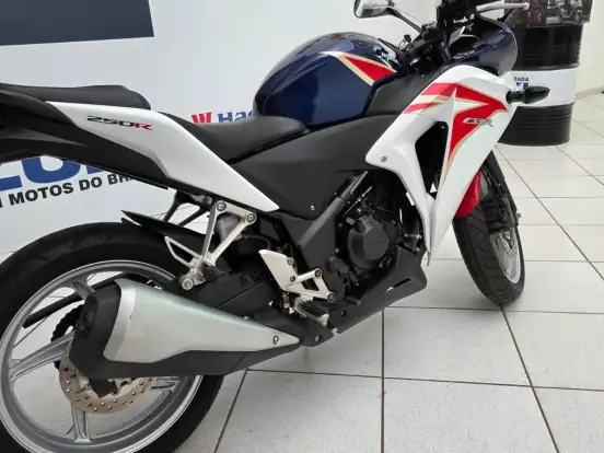 HONDA-CBR 250R HONDA-CBR 250R-2012