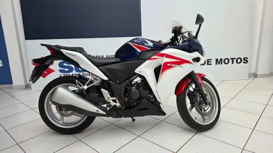HONDA-CBR 250R-2012