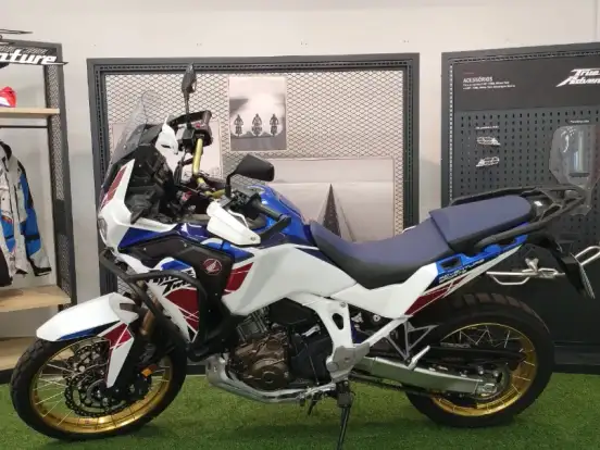HONDA-CRF 1100L AFRICA TWIN ADVENTURE SPORTS ES DCT HONDA-CRF 1100L AFRICA TWIN ADVENTURE SPORTS ES DCT-2023