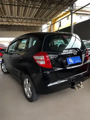 HONDA-FIT-2010