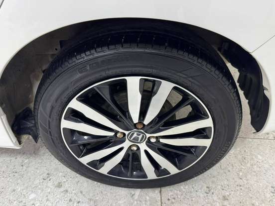 HONDA-FIT-2015