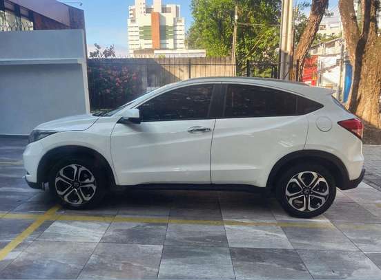 HONDA-HR-V-2015