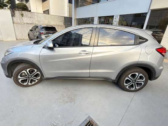 HONDA-HR-V-1.8 16V FLEX LX 4P AUTOMÁTICO HONDA-HR-V-2017